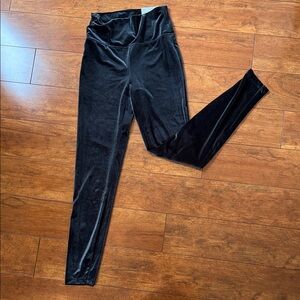 American Eagle Velvet Leggings in Black nwt